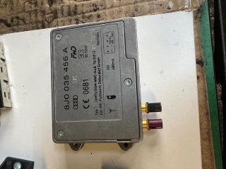 bontott AUDI A4 B8 Antenna Erősítő