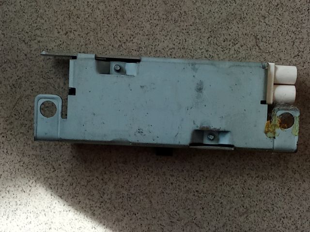 bontott AUDI A4 B8 Antenna Erősítő