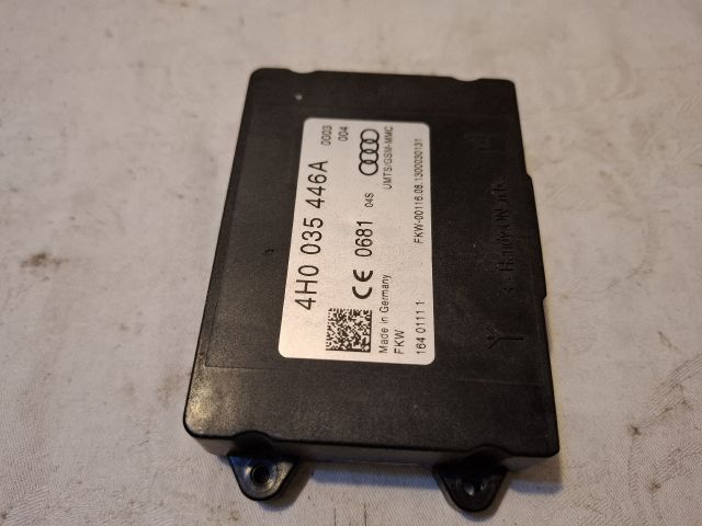 bontott AUDI A4 B8 Antenna Erősítő