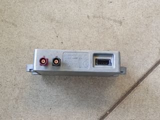 bontott AUDI A4 B8 Antenna Erősítő