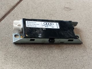 bontott AUDI A4 B8 Antenna Erősítő