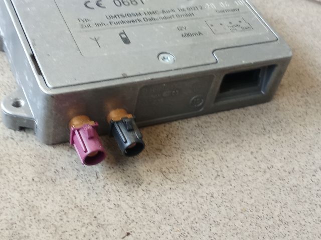 bontott AUDI A4 B8 Antenna Erősítő