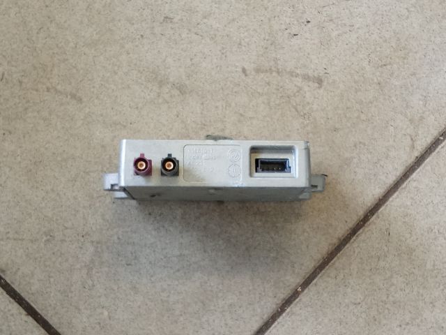 bontott AUDI A4 B8 Antenna Erősítő