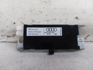 bontott AUDI A4 B8 Antenna Erősítő