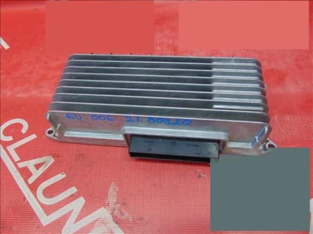 bontott AUDI A4 B8 Antenna Erősítő