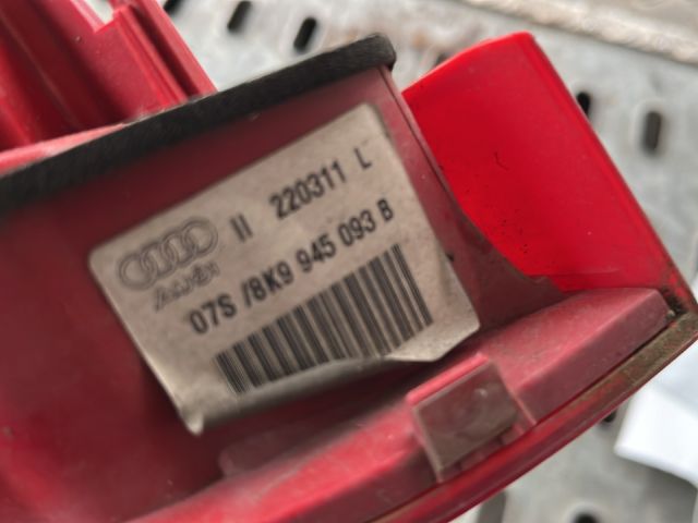 bontott AUDI A4 B8 Bal Belső Hátsó Lámpa