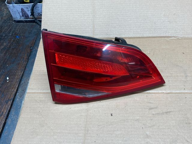 bontott AUDI A4 B8 Bal Belső Hátsó Lámpa