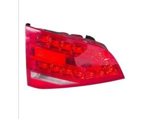 bontott AUDI A4 B8 Bal Belső Hátsó Lámpa