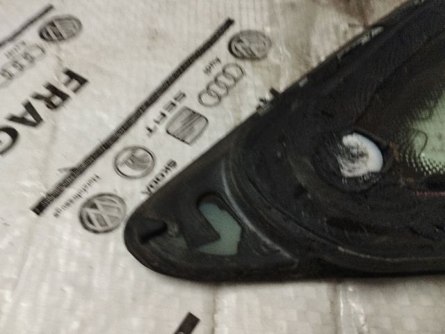 bontott AUDI A4 B8 Bal C Oszlop Oldalablak Üveg