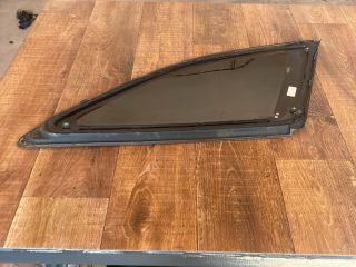 bontott AUDI A4 B8 Bal C Oszlop Oldalablak Üveg