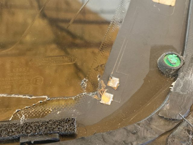 bontott AUDI A4 B8 Bal C Oszlop Oldalablak Üveg