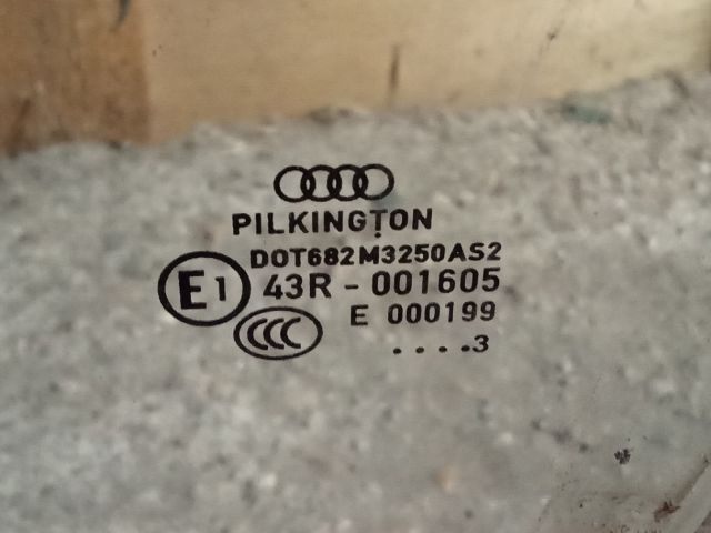 bontott AUDI A4 B8 Bal első Ablak