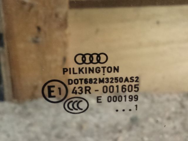 bontott AUDI A4 B8 Bal első Ablak