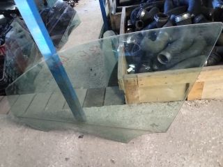 bontott AUDI A4 B8 Bal első Ablak