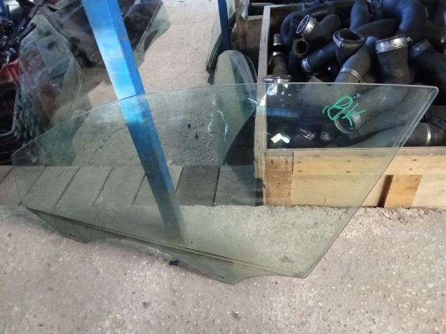 bontott AUDI A4 B8 Bal első Ablak