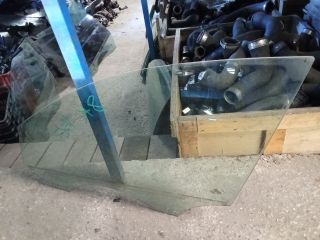 bontott AUDI A4 B8 Bal első Ablak