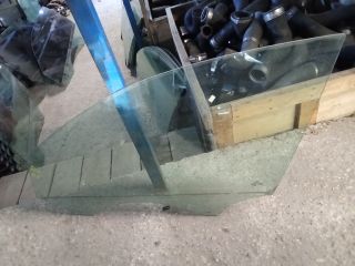 bontott AUDI A4 B8 Bal első Ablak