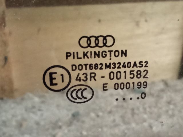bontott AUDI A4 B8 Bal első Ablak