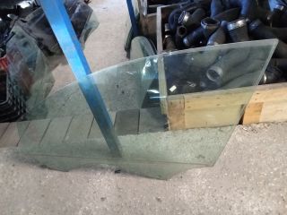 bontott AUDI A4 B8 Bal első Ablak