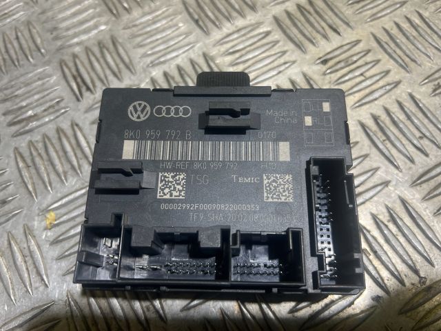 bontott AUDI A4 B8 Bal első Ablakemelő Elektronika