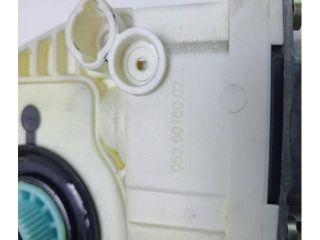 bontott AUDI A4 B8 Bal első Ablakemelő Motor