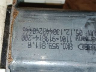 bontott AUDI A4 B8 Bal első Ablakemelő Motor