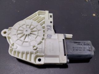 bontott AUDI A4 B8 Bal első Ablakemelő Motor