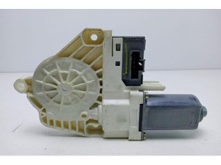 bontott AUDI A4 B8 Bal első Ablakemelő Motor