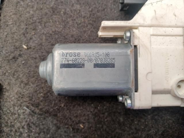 bontott AUDI A4 B8 Bal első Ablakemelő Szerkezet (Elektromos)