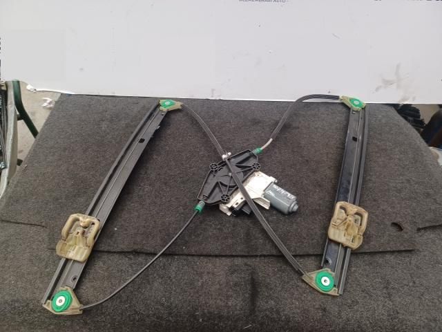 bontott AUDI A4 B8 Bal első Ablakemelő Szerkezet (Elektromos)