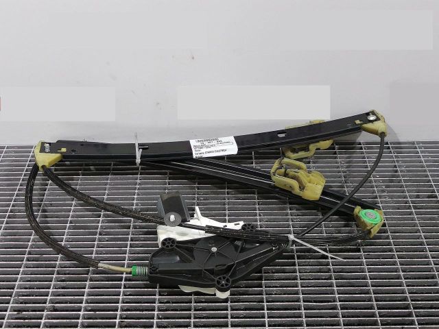bontott AUDI A4 B8 Bal első Ablakemelő Szerkezet (Elektromos)
