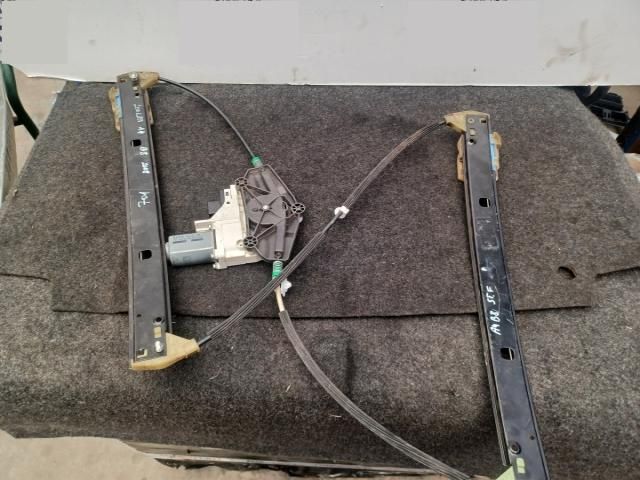 bontott AUDI A4 B8 Bal első Ablakemelő Szerkezet (Elektromos)