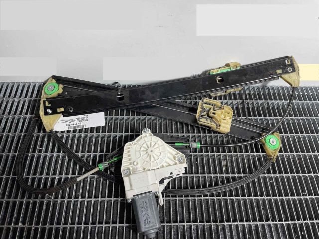 bontott AUDI A4 B8 Bal első Ablakemelő Szerkezet (Elektromos)