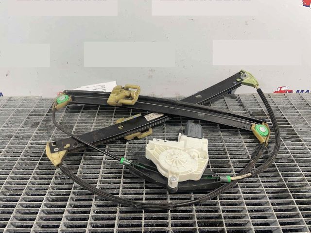 bontott AUDI A4 B8 Bal első Ablakemelő Szerkezet (Elektromos)