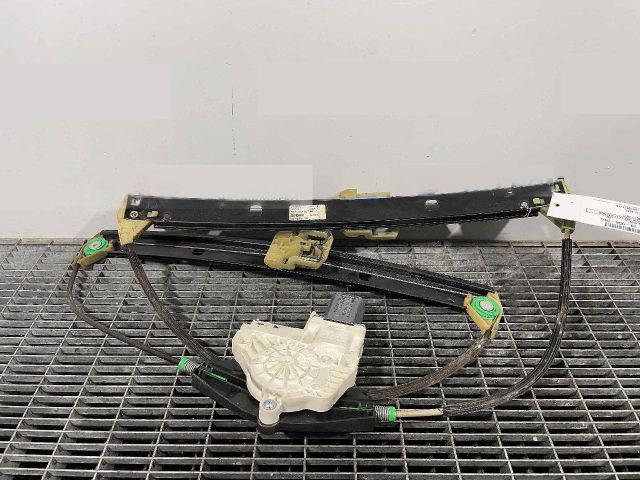 bontott AUDI A4 B8 Bal első Ablakemelő Szerkezet (Elektromos)