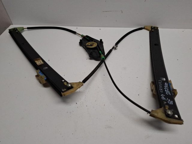 bontott AUDI A4 B8 Bal első Ablakemelő Szerkezet (Elektromos)