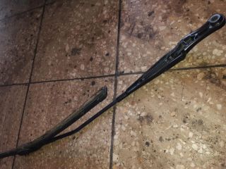 bontott AUDI A4 B8 Bal első Ablaktörlő Kar