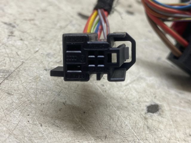 bontott AUDI A4 B8 Bal első Ajtó Kábelköteg