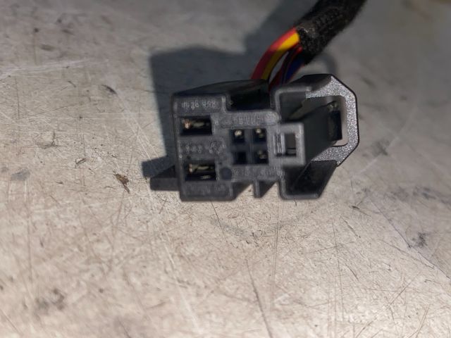 bontott AUDI A4 B8 Bal első Ajtó Kábelköteg