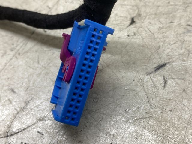 bontott AUDI A4 B8 Bal első Ajtó Kábelköteg