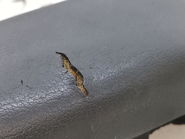 bontott AUDI A4 B8 Bal első Ajtó Kárpit Könyöklő