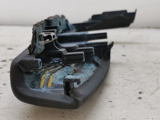 bontott AUDI A4 B8 Bal első Ajtó Kárpit Könyöklő