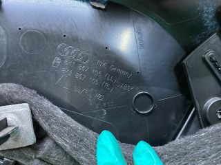 bontott AUDI A4 B8 Bal első Ajtó Kárpit