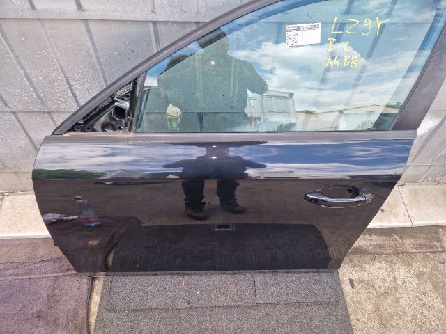 bontott AUDI A4 B8 Bal első Ajtó (Részeivel)