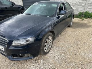 bontott AUDI A4 B8 Bal első Ajtó (Részeivel)