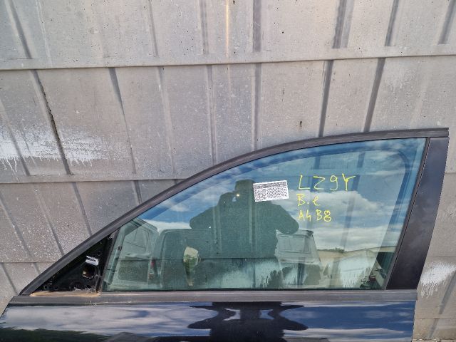 bontott AUDI A4 B8 Bal első Ajtó (Részeivel)