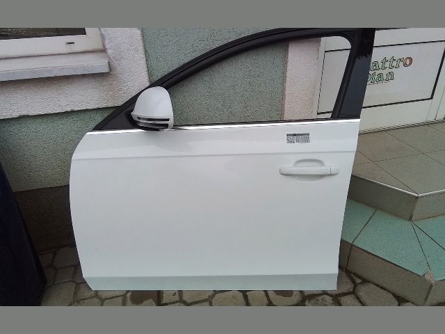 bontott AUDI A4 B8 Bal első Ajtó (Részeivel)