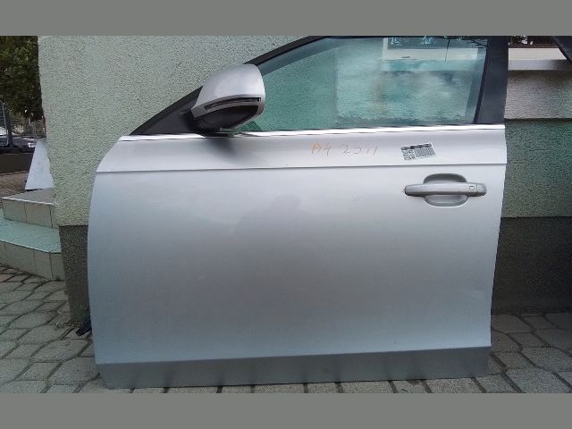 bontott AUDI A4 B8 Bal első Ajtó (Részeivel)