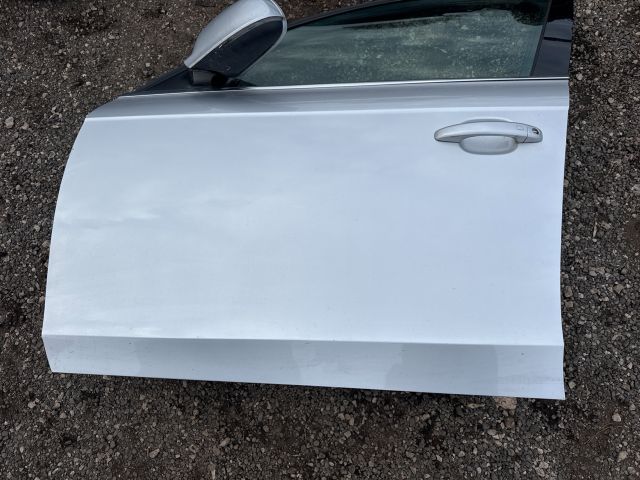 bontott AUDI A4 B8 Bal első Ajtó (Üres lemez)