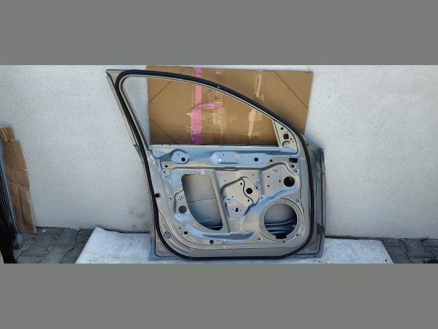 bontott AUDI A4 B8 Bal első Ajtó (Üres lemez)